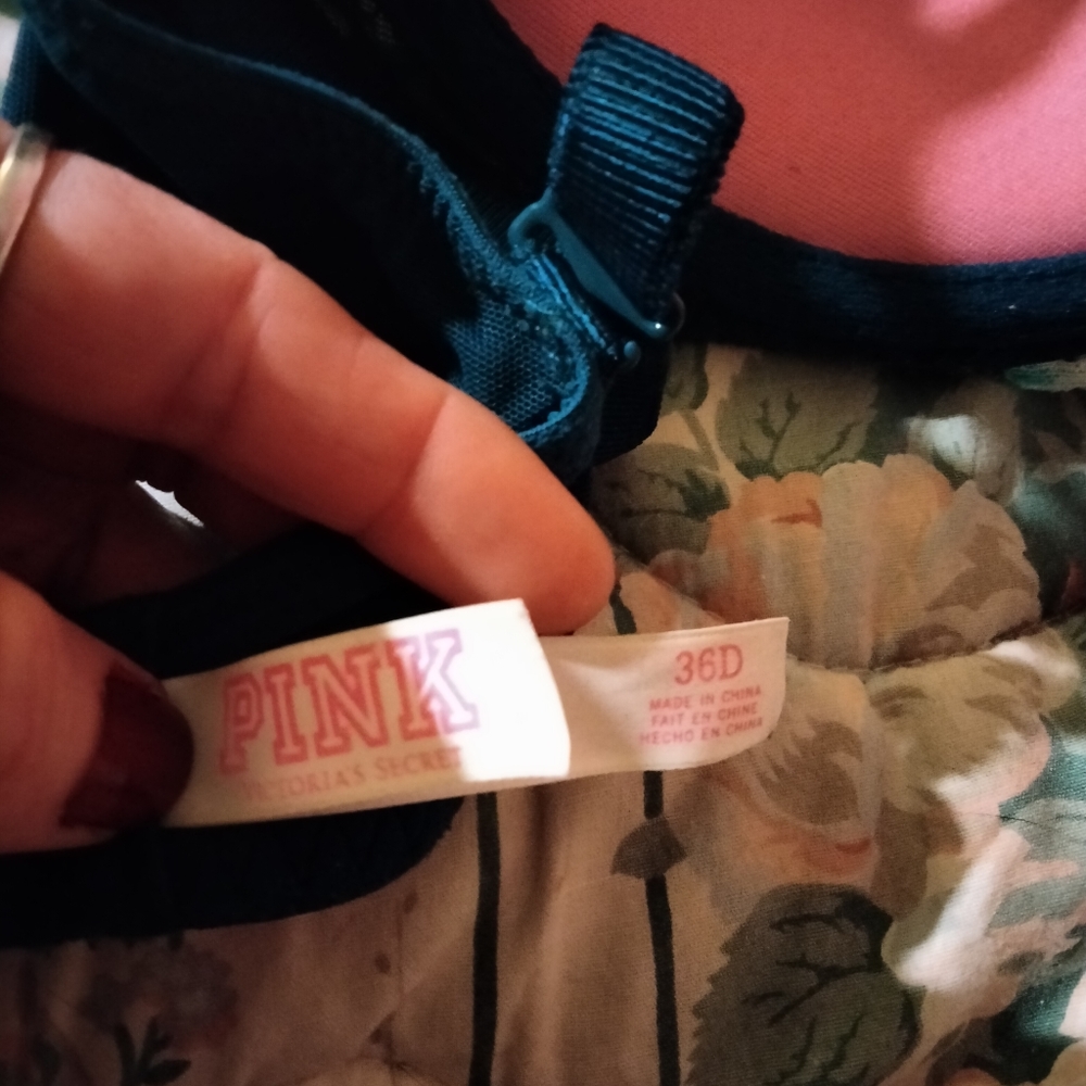 Victoria's Secret Bra - Picture 5 of 6